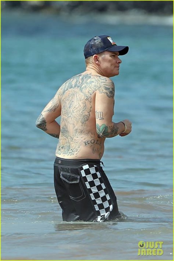 Ed Bolian: Wife, net worth, tattoos, smoking & body facts