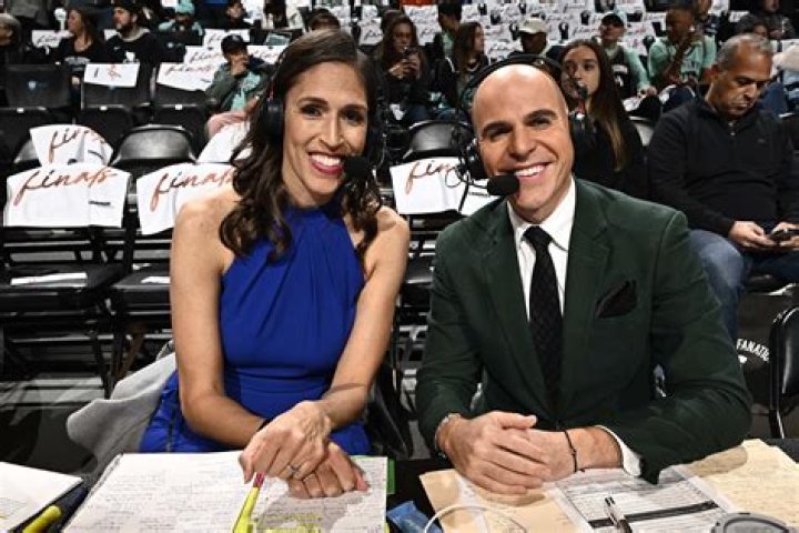 Ryan Ruocco And His Wife Andrea Ferzoco Married In A Beautiful Ceremony