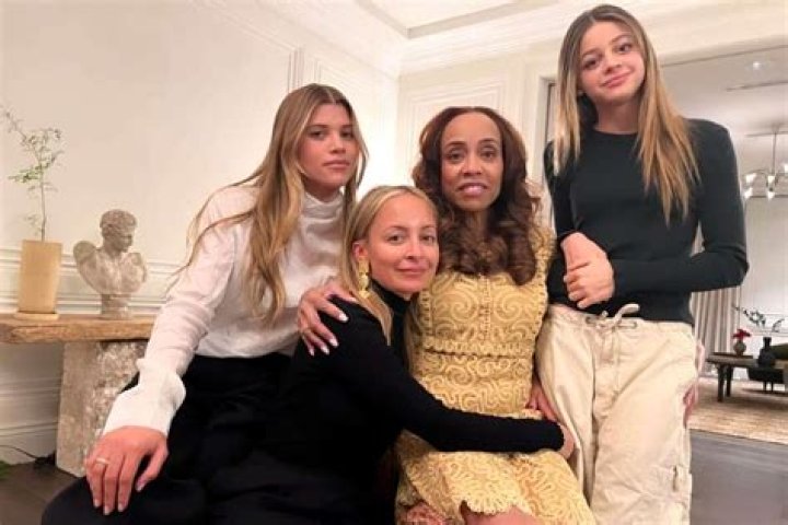 Who Are Nicole Phelps Parents? Everything To Know About The Model