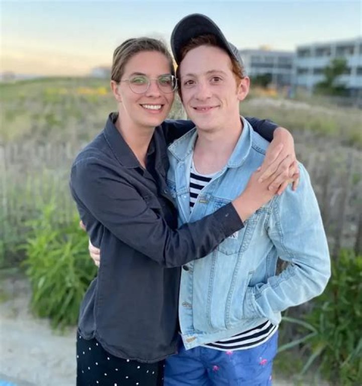 Who is Ethan Bear Dating? Everything To Know About His Girlfriend, Parents And Instagram
